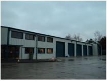 Office and loading bays in steel for industrial use